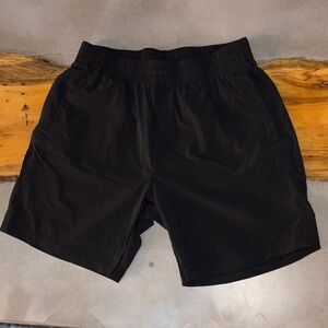 Bear Bottom Men's Black Shorts 7”